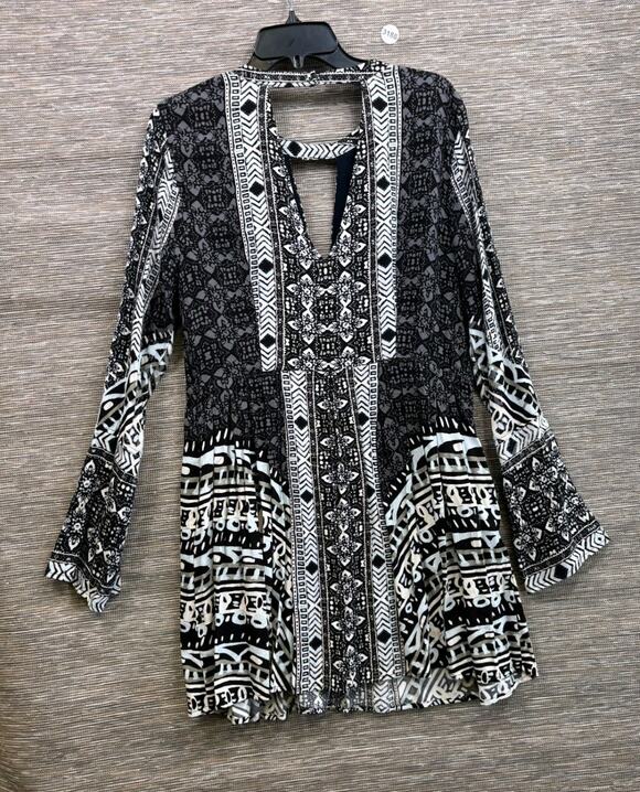 Free People Dresses & Skirts - Free People Fit & Flare Dress Long Sleeve Open Back Low V-Neck Sz 12 Black Boho